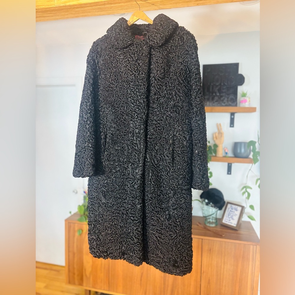 VTG 1950 Black Astrakhan Lamb Fur Coat | Made in Quebec by Fernand Émond - Picture 13 of 15